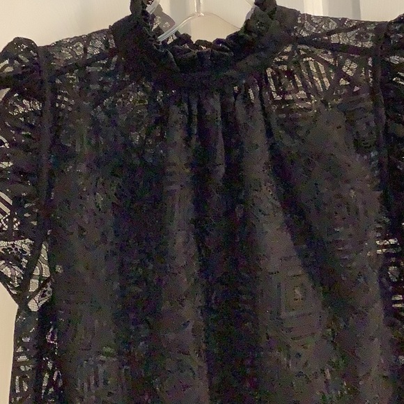 Ruffled sleeve sheer lace top with silky camisole from FRAME - Picture 13 of 16
